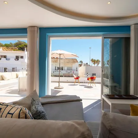 Luxury Sea View Retreat With Cinema & Snooker *