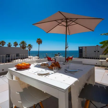 Luxury Sea View Retreat With Cinema & Snooker 아파트 *