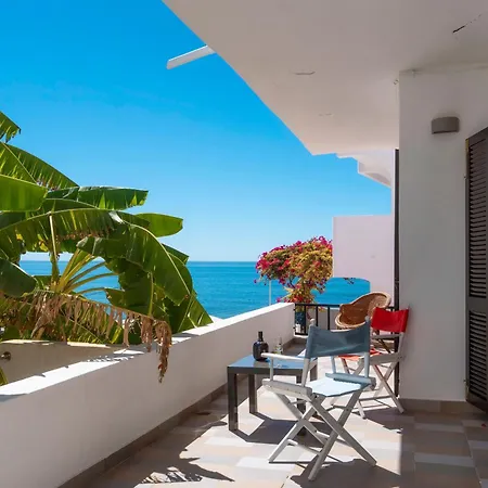 Luxury Sea View Retreat With Cinema & Snooker